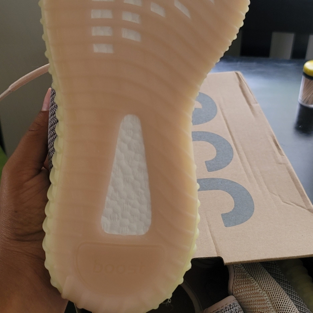 Yeezy 350s - Picture 2 of 7